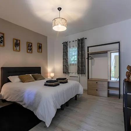 Azur 2 à 6 Pers, Manoir De Cléville